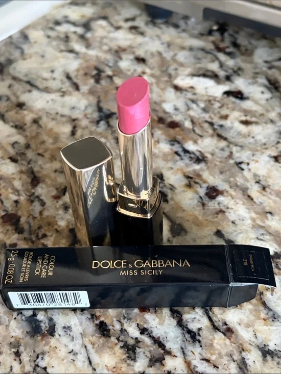 ⚡️❤️Domenica Dolce & Gabbana Colour & Care Lipstick