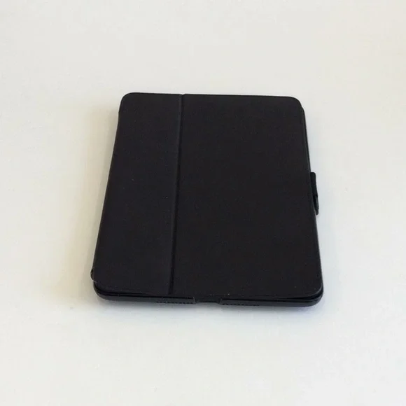 Black Speck Tablet Case