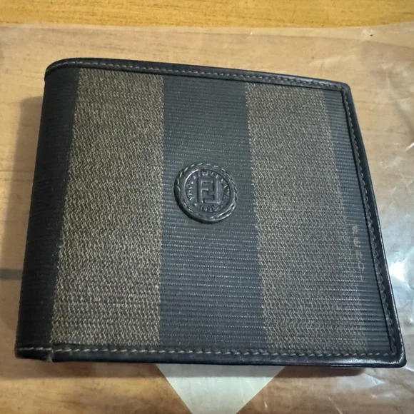 Fendi Black and Brown Men's Wallet EUC
