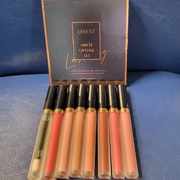 QIBEST Matte Lipstick Set - Brand new! 7+1 NIB