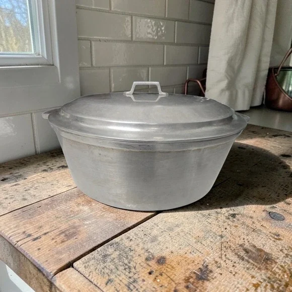Vtg 1950s Miracle Maid Cast Aluminum Oval Roaster Dutch Oven with Basting Lid