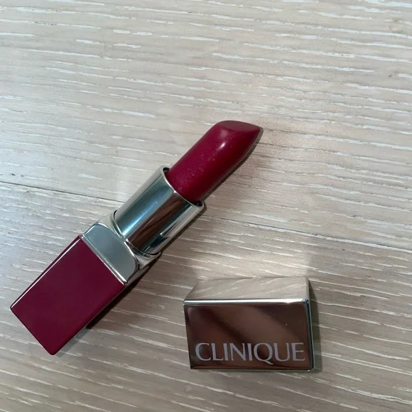 Clinique 13 Love Pop Women’s Red Berry Lipstick NEW