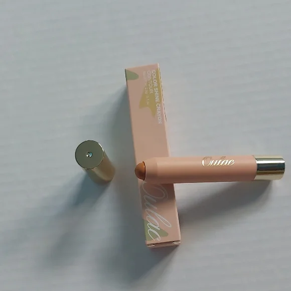 oulac Color Shine Cotour Crayon‎ C2 Toffee