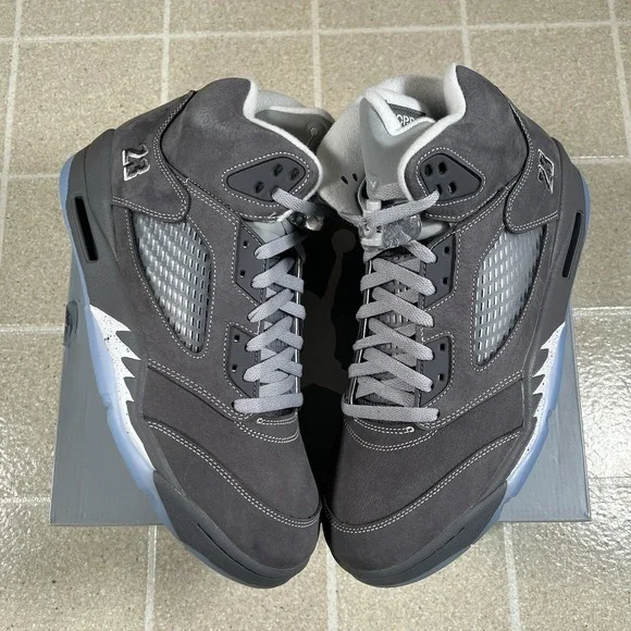 Nike Air Jordan 5 Retro Wolf Grey White Athletic Sneakers DD0587-002 Men Size 12
