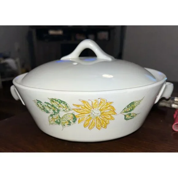 Vintage Dish W/vented Lid Sunflower Mid-century Bowl Farmhouse 1960’s Collectors