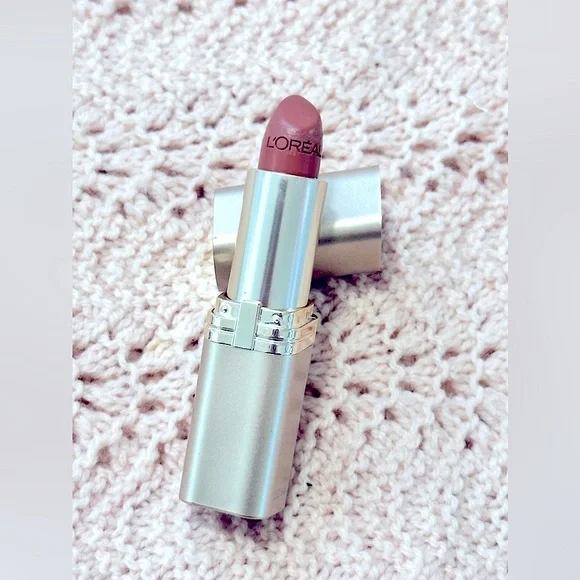 NEW:L'Oreal Paris Colour Riche Satin Moisturizing Lipstick #843 “Toasted Almond”