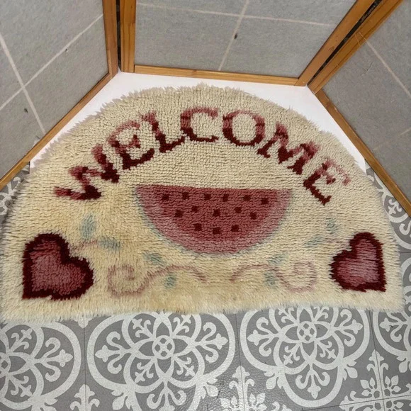 Good Shepherd Latch‎ Hook Welcome Mat Rug Half Moon Watermelon 1985