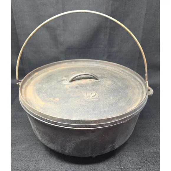 Antique Unmarked Lodge #12 Cast Iron 3 Leg Dutch Oven Camp USA Made
