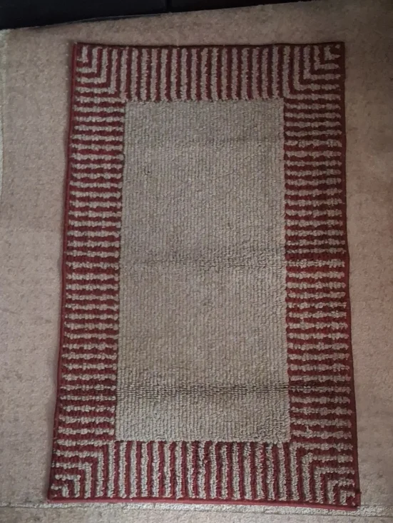 Striped Border Area Rug in Cream and Burgundy Red