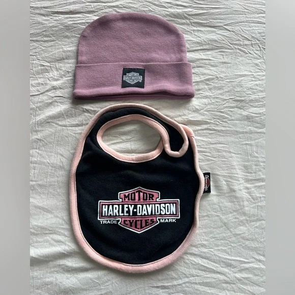 Harley-Davidson Kids Bib and Beanie Set in‎ Pink and Black