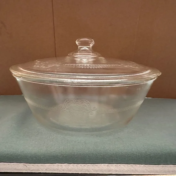 Vintage Glasbake Yellow Casserole Dish (1940's)