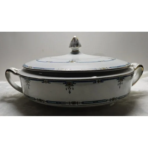 Gold Trimmed Alfred Meakin England Casserole With Lid Fairhaven pattern Vintage