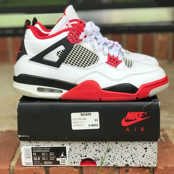 Air Jordan 4 Retro White Fire Red Size 11