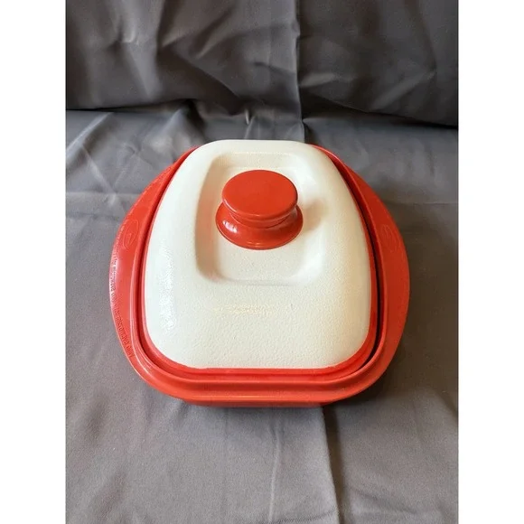 Vtg Range Mate Red White Rectangular Nonstick Microwave Grill Pan Covered Korean