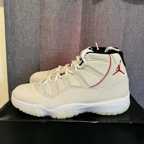 Air Jordan 11 Retro Platinum‎ Tint (2018) Size: 10.5