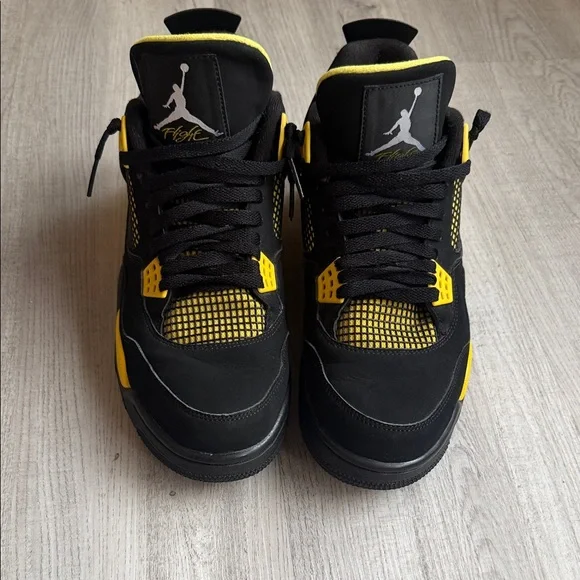Air Jordan 4‎ Retro “Thunder” (Black/Yellow) – Talla 10.5 US