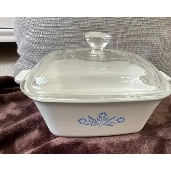 Vintage 1980s Corning Ware Blue Cornflower P-4-B 1 1/2 Quart Casserole w/ Lid
