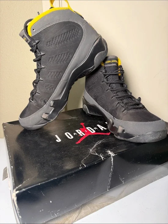 Jordan Men’s Black & Yellow High-Top Basketball Sneakers