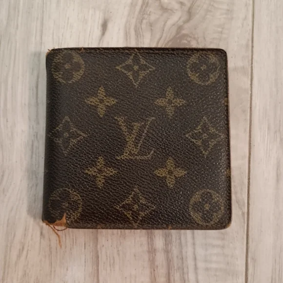 LOUIS VUITTON LV Monogram Canvas Leather Marco Bifold Wallet France