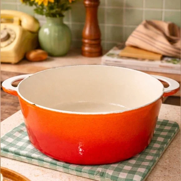 MCM Vintage Descoware 3.5 Quart Dutch Oven Belgian Enameled Cast Iron Flame Red