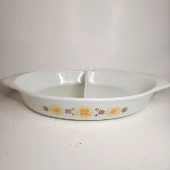 Vintage‎ PYREX Town & Country 1.5 Quart Divided Casserole Dish