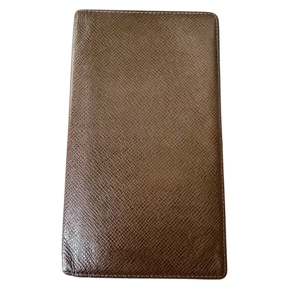 Louis Vuitton Paris Dark Brown Pebbled Leather Card Holder Wallet