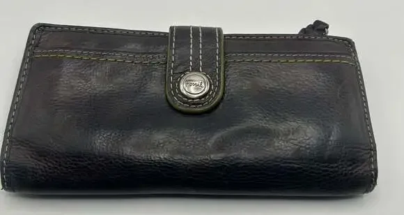 Fossil Vintage Bifold Leather Wallet with Green Accent Lining