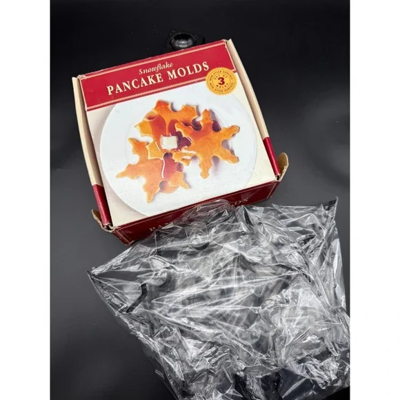 Maple Leaf Pancake Mold Williams Sonoma 3 set non stick metal Handle 2003 New‎
