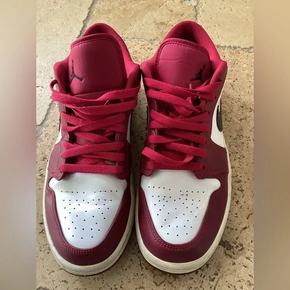 Nike Air Jordan 1 Low Noble Red 553558-604 Red Black White OG Low Size 10