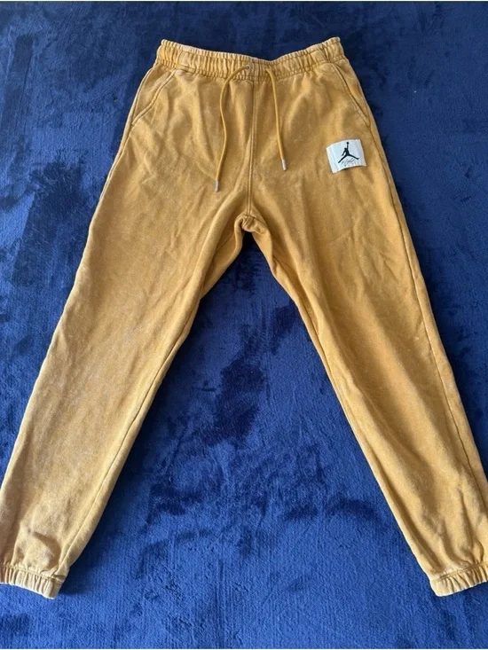 Jordan Mens M Mustard Heavyweight Jogger Pants with Logo Patch