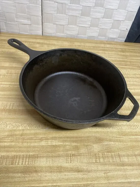 Lodge 8 CF Cast Iron Skillet Chicken Fryer 10 1/4