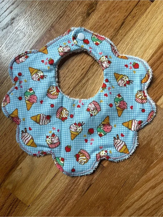 Baby Floral-Edge Ice Cream Print Bib - Blue