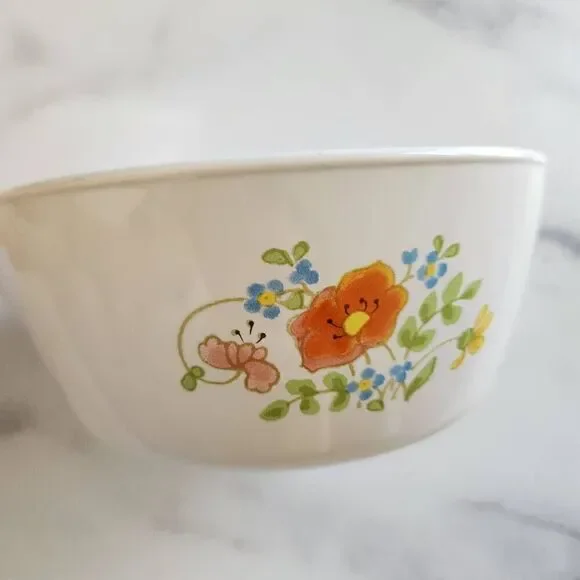 Corningware 2.5 cup 70s white cooling pot matching clear glass lid retro floral