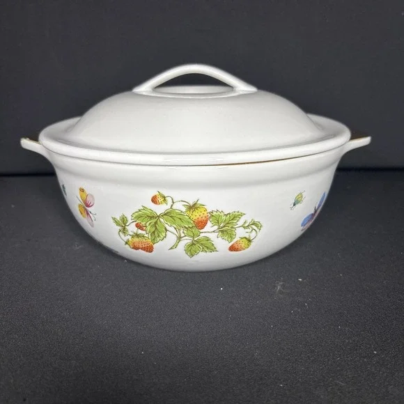 Oven To Table Cookware Berries & Butterflies Covered Dish