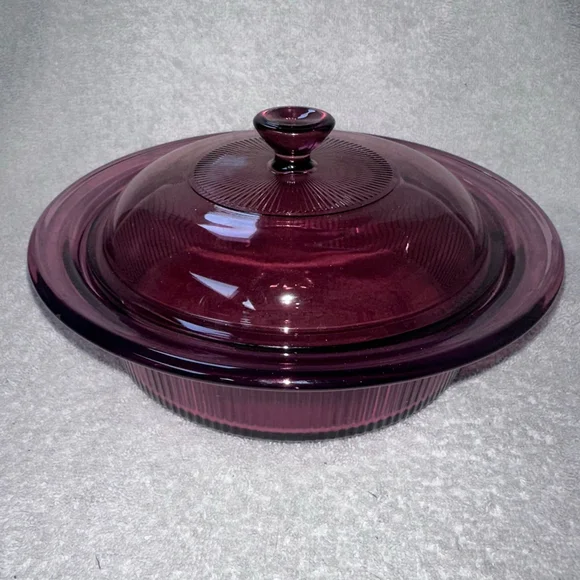 Vintage Corning Vision Cranberry V-31-B 1QT/1L Casserole Dish W/PYREX Lid USA
