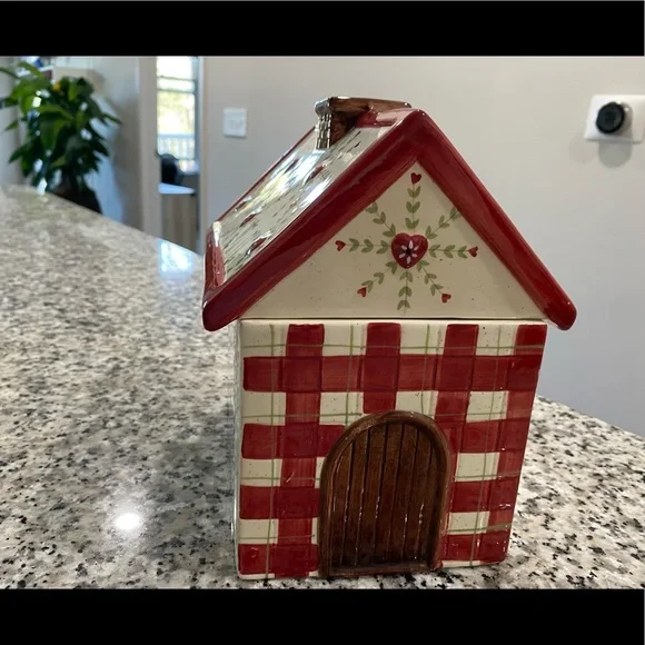•Vintage•Camp Master Holiday Food Storage/Cookie Jar