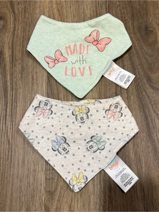 ✨2/$6✨ Baby girl Minnie Mouse bib set
