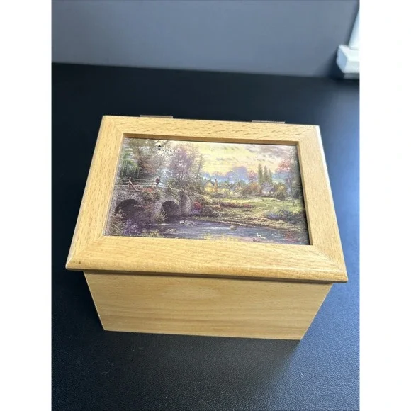Thomas Kinkade Wooden Recipe Box  Hinged Lid Painter Of Light Bridge‎ Cottages