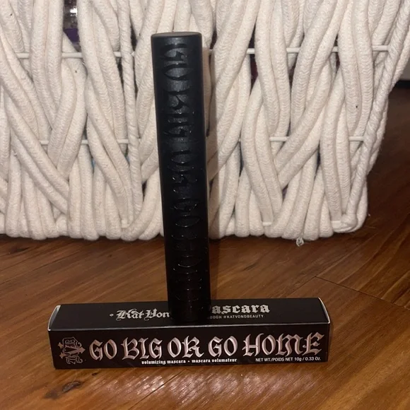 🆕🌿🖤KAT VON D: GO BIG OR GO HOME MASCARA