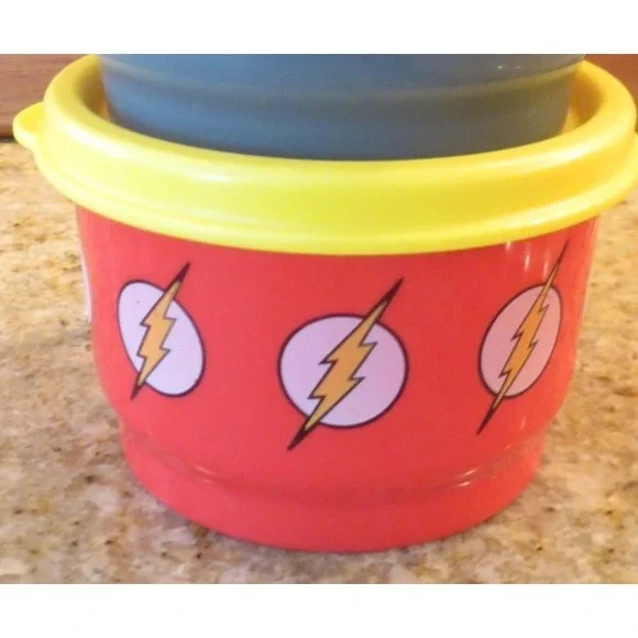 The‎ Flash Comics Tupperware Snack Container Superhero Small Plastic 4 oz