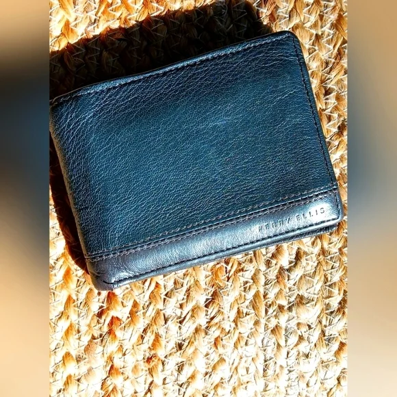 Perry Ellis Wallet
