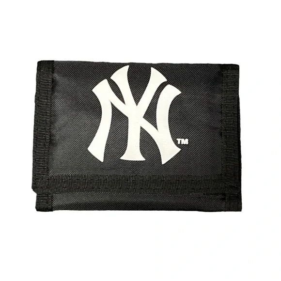 Official MLB Yankees Nylon Tri-fold Wallet. NWOT