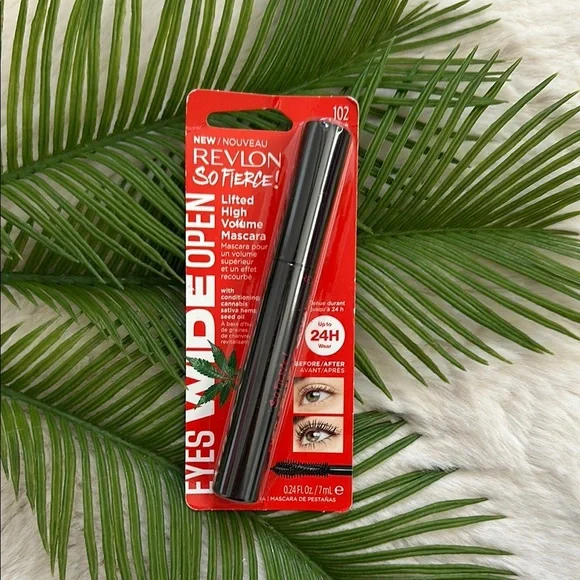 NIB Revlon So Fierce Lifted High Volume Mascara Black