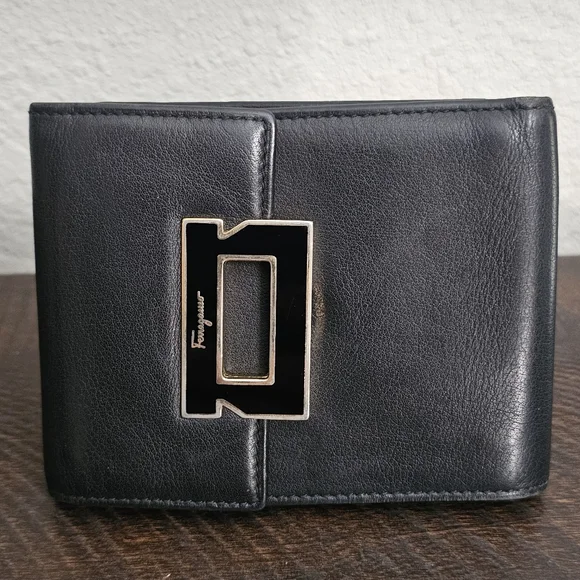 Ferragamo mens wallet