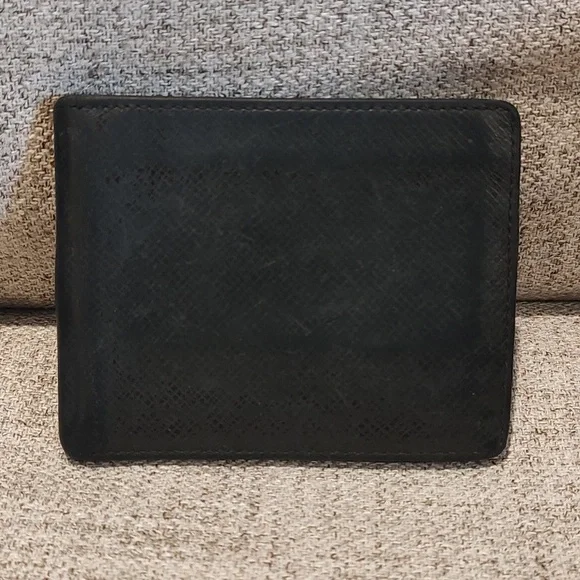 Louis Vuitton Wallet/Money Clip Black Bifold Used *CoA Included