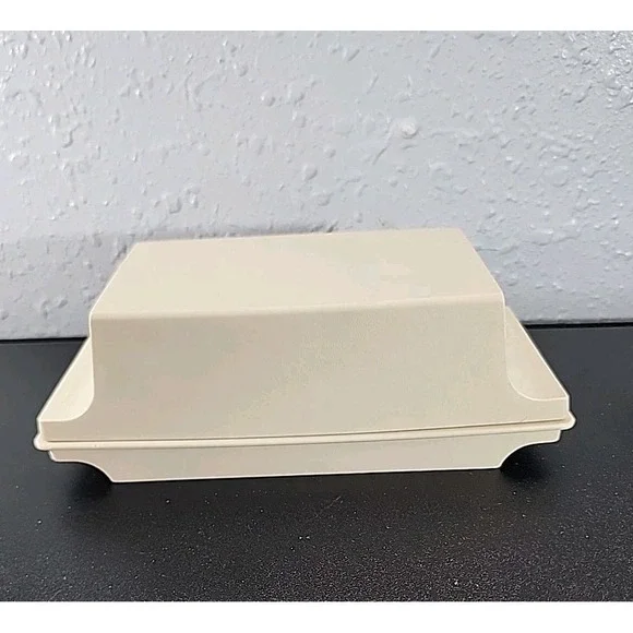 Tupperware Almond Double Stick Covered Butter Dish - Vintage‎ 1512-5