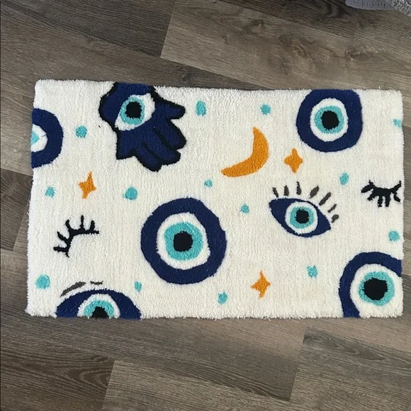 Eye Patterned White Rug