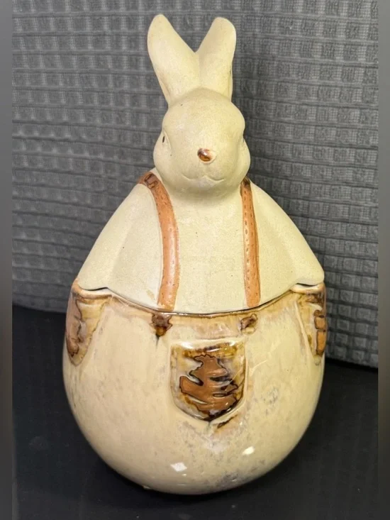 Vintage Bunny Rabbit Cookie Jar Ceramic Bisque Farmhouse Rustic Beige Brown