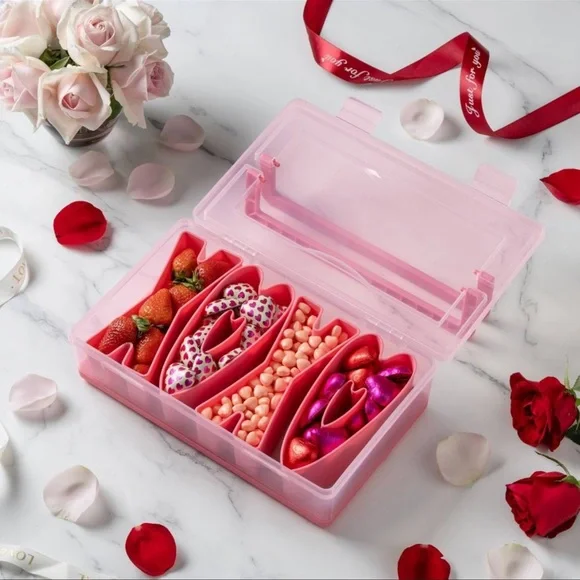 Pink Food Storage Container XOXO - BRAND NEW