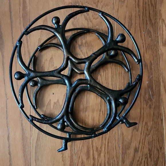 Rustic iron wine‎ holder